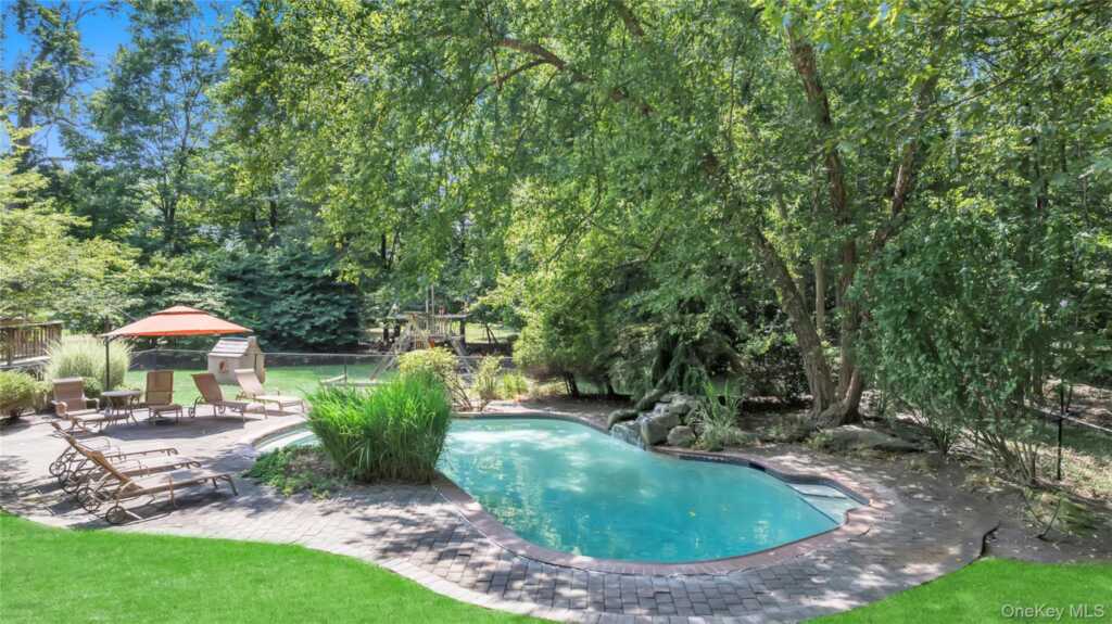36 Oxford Drive, Suffern, NY 10901 - Photo 39 of 42