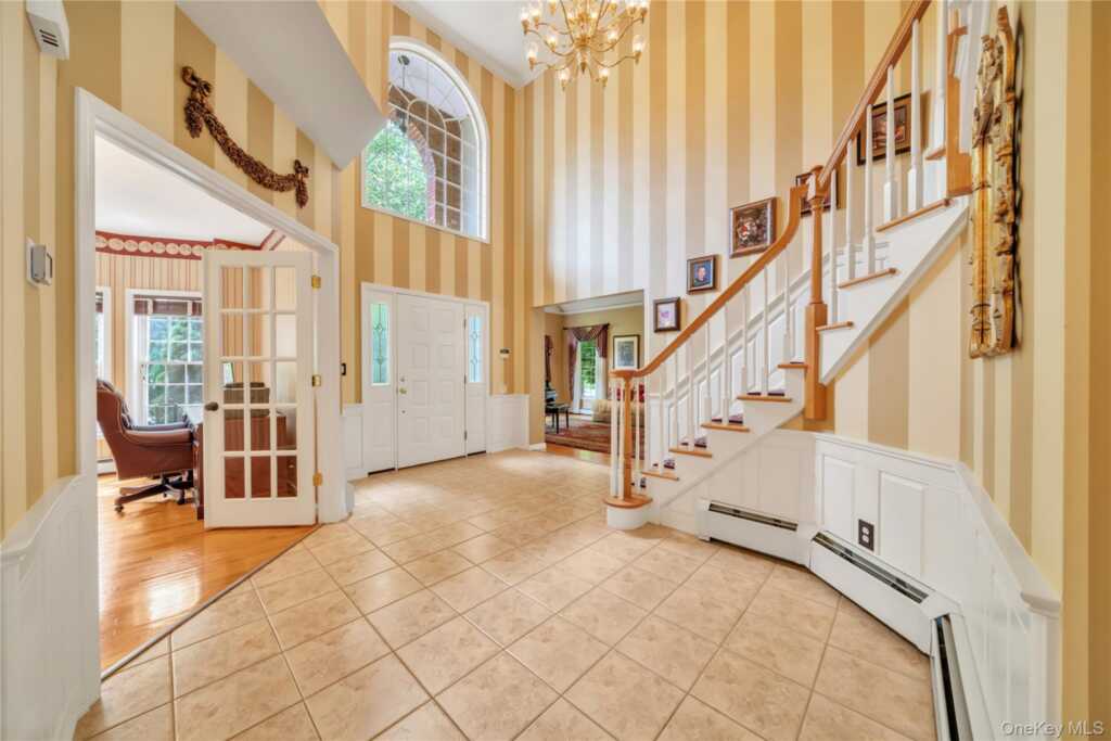 36 Oxford Drive, Suffern, NY 10901 - Photo 5 of 42
