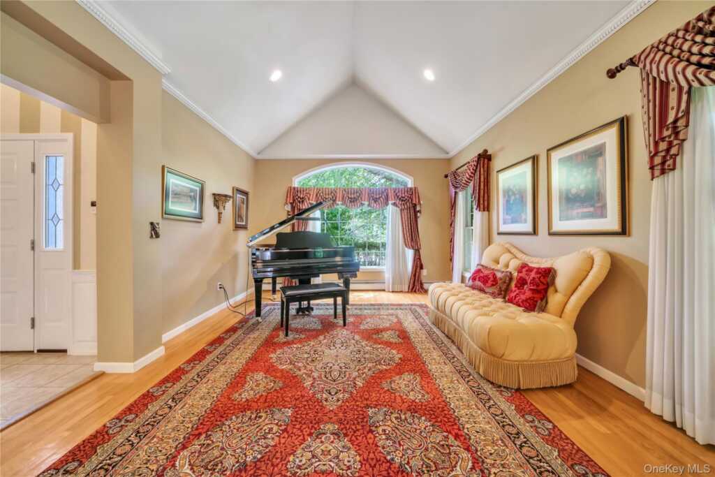 36 Oxford Drive, Suffern, NY 10901 - Photo 6 of 42