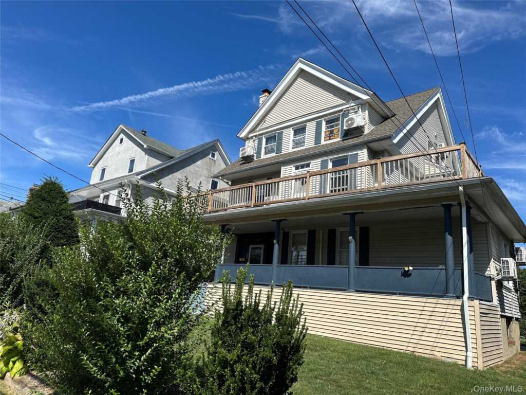 40 Crosby Place, Unit #3, New Rochelle, NY 10801 - Photo 2 of 16