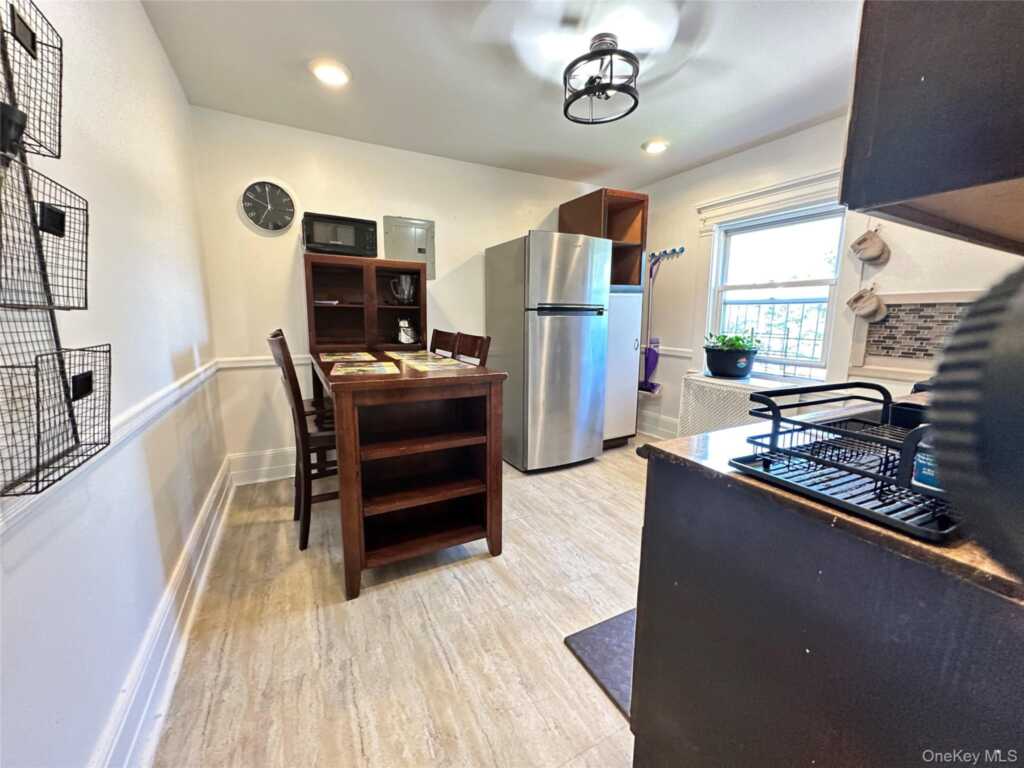 40 Crosby Place, Unit #3, New Rochelle, NY 10801 - Photo 4 of 16