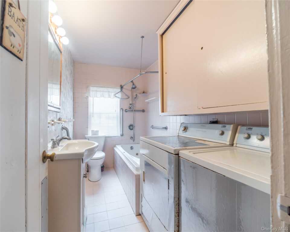 4 Orchard Drive, Rye, NY 10580 - Photo 10 of 17