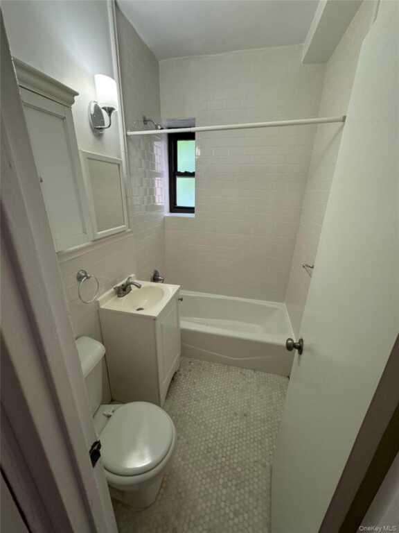 59 Old Mamaroneck Road, Unit #0D, White Plains, NY 10605 - Photo 10 of 10