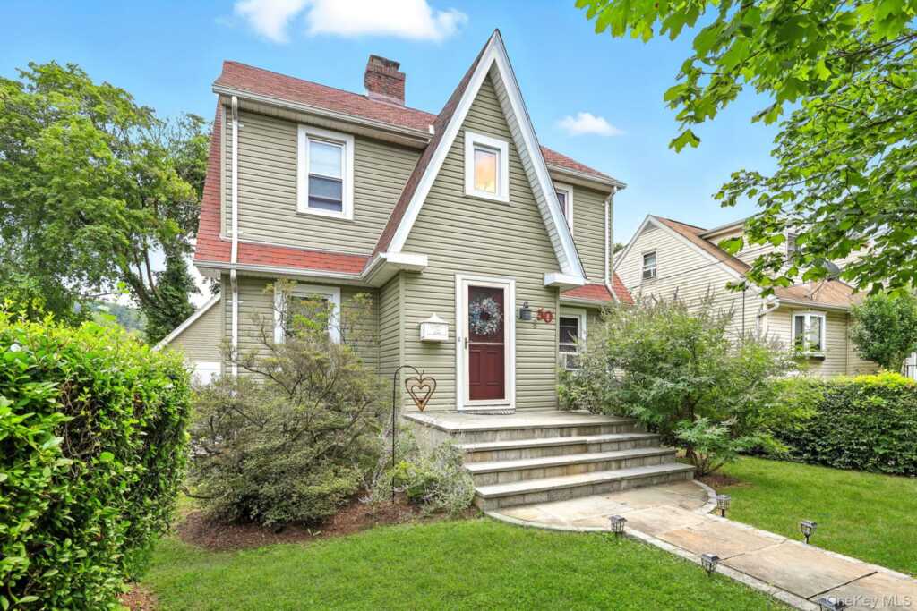 50 Cloverdale Avenue, White Plains, NY 10603 - Photo 16 of 30