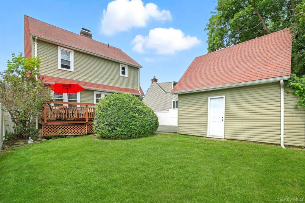 50 Cloverdale Avenue, White Plains, NY 10603 - Photo 24 of 30