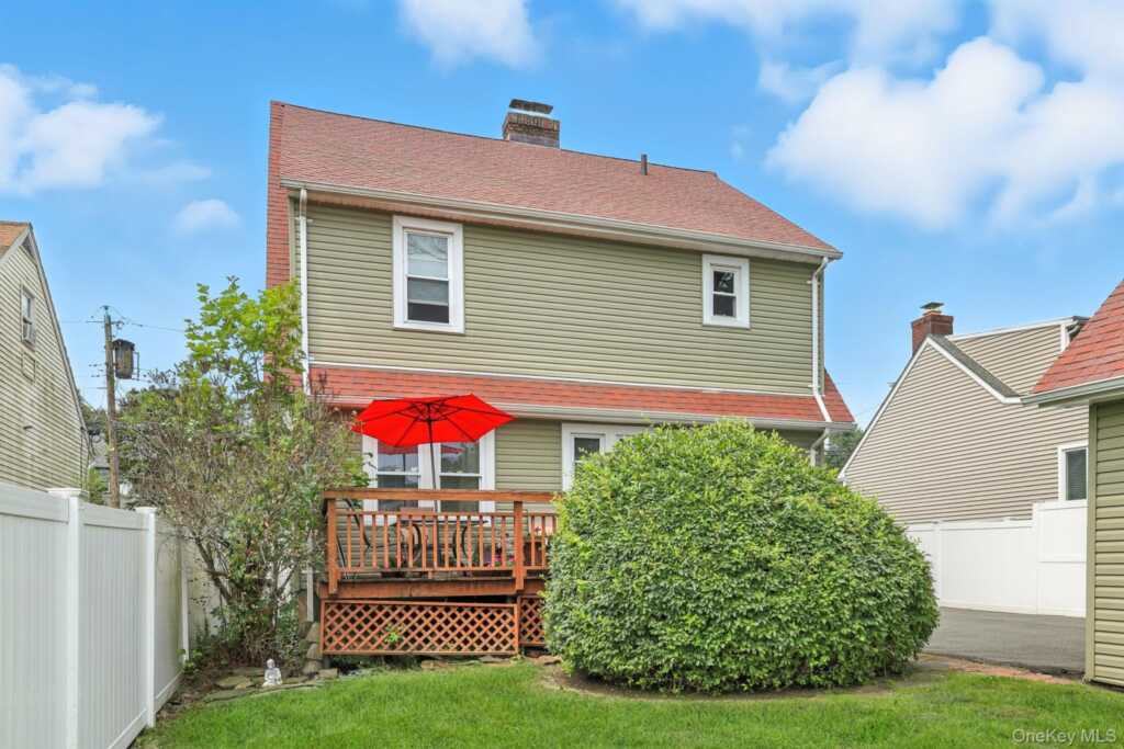 50 Cloverdale Avenue, White Plains, NY 10603 - Photo 25 of 30