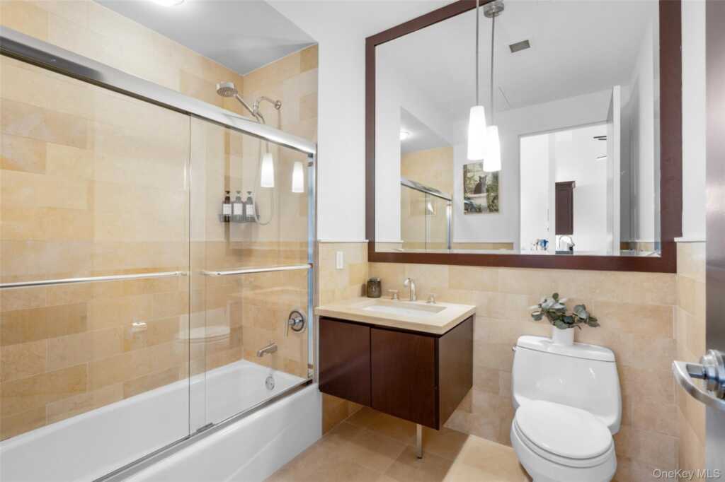 25 Leroy Place, Unit #PH08, New Rochelle, NY 10805 - Photo 22 of 28