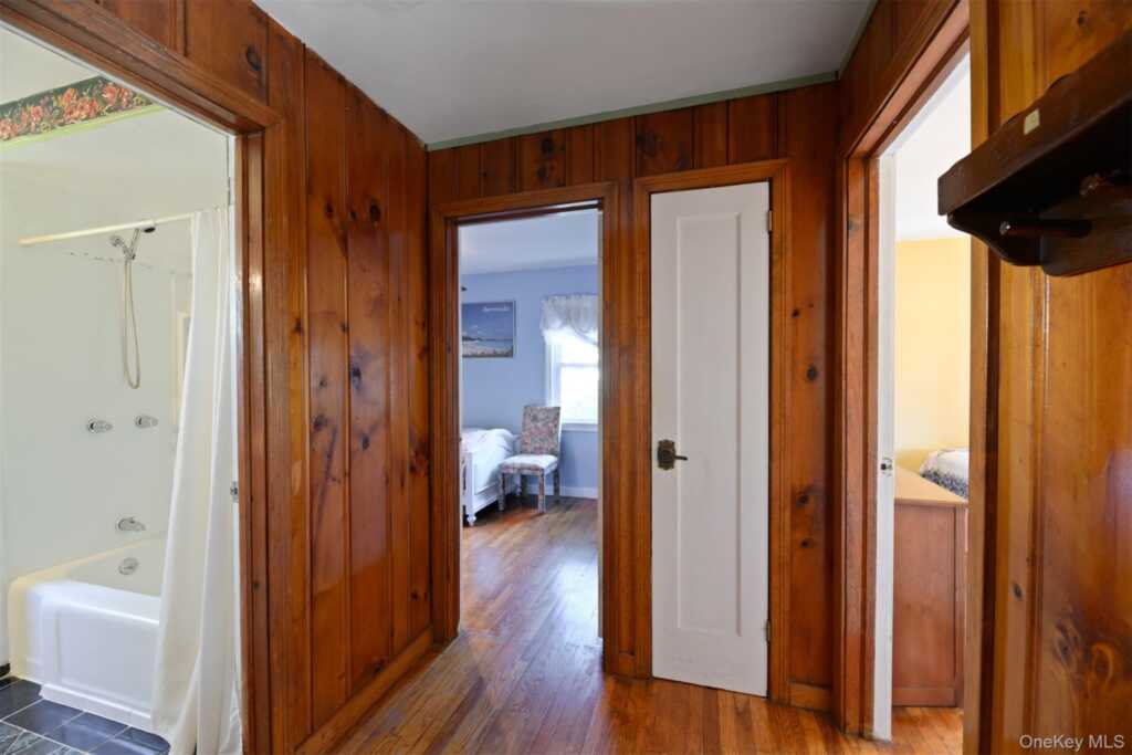 217 Washington Avenue, Pearl River, NY 10965 - Photo 13 of 50