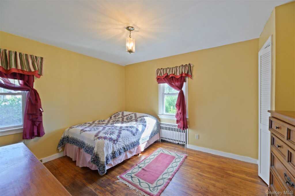 217 Washington Avenue, Pearl River, NY 10965 - Photo 14 of 50