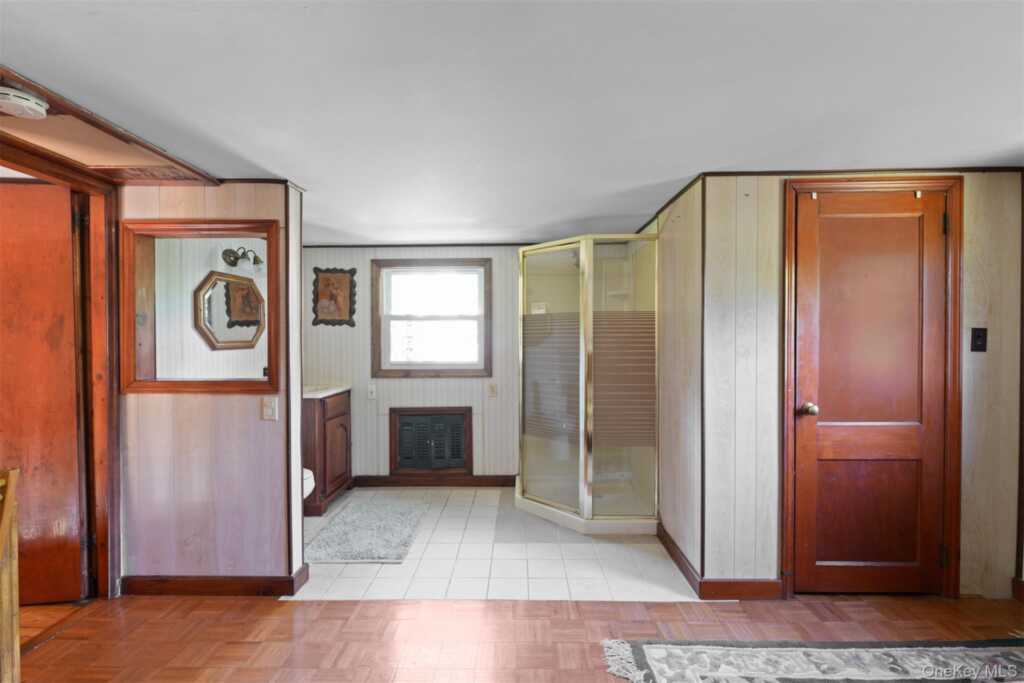 217 Washington Avenue, Pearl River, NY 10965 - Photo 20 of 50