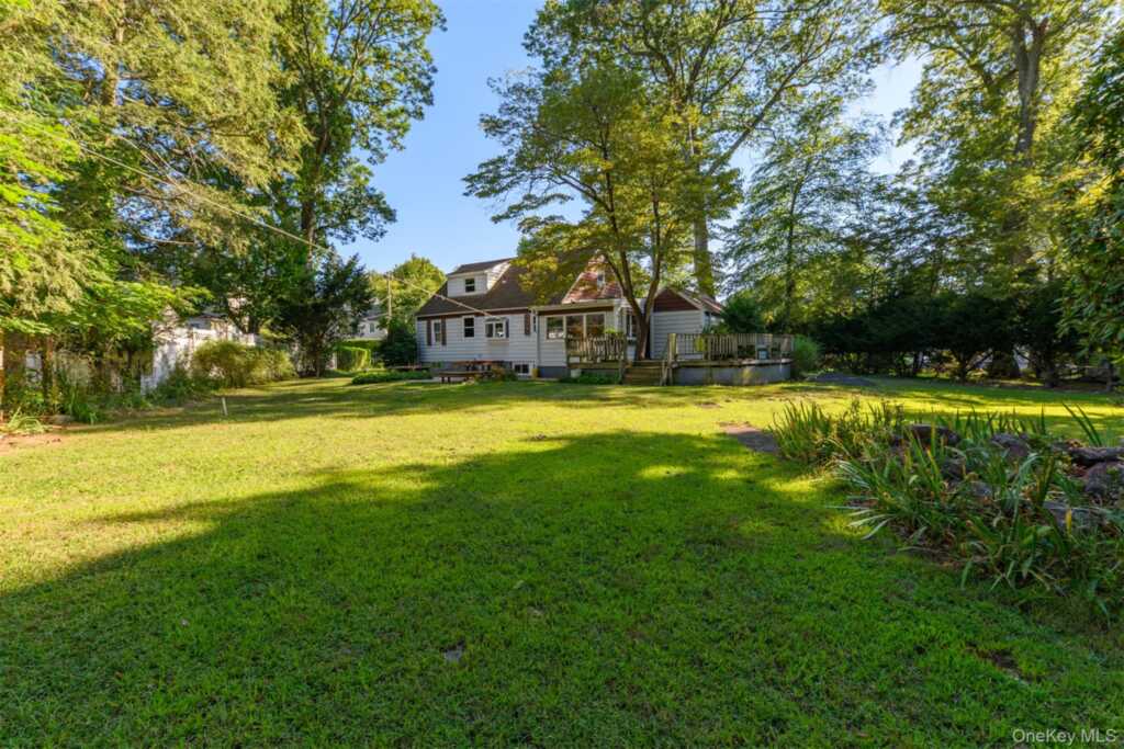 217 Washington Avenue, Pearl River, NY 10965 - Photo 27 of 50