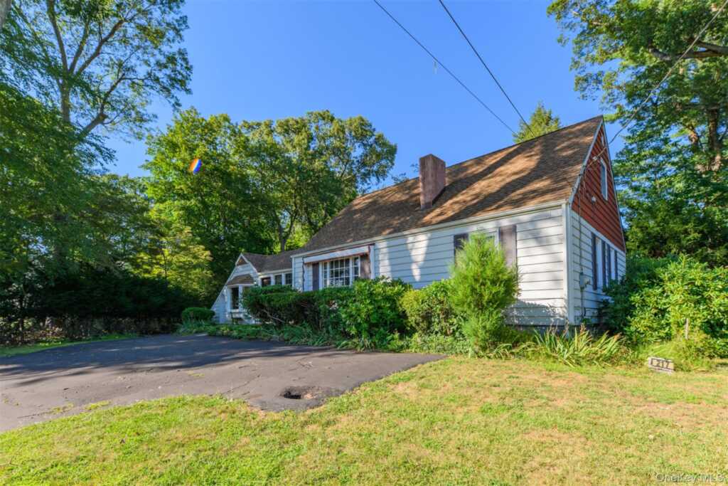 217 Washington Avenue, Pearl River, NY 10965 - Photo 29 of 50