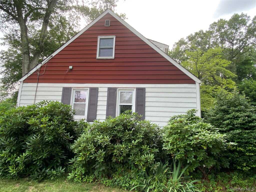 217 Washington Avenue, Pearl River, NY 10965 - Photo 35 of 50