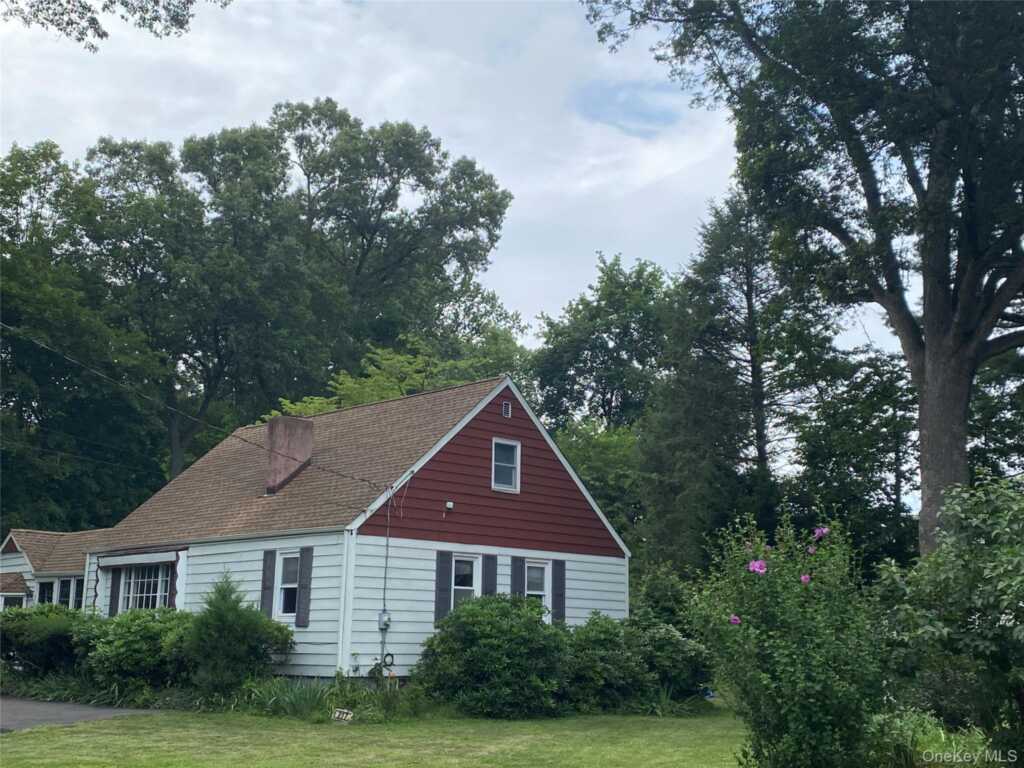 217 Washington Avenue, Pearl River, NY 10965 - Photo 48 of 50