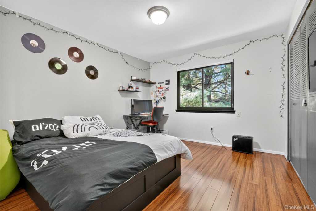 127 Bellows Lane, New City, NY 10956 - Photo 22 of 43