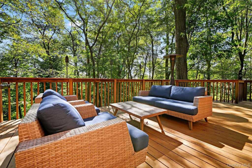 127 Bellows Lane, New City, NY 10956 - Photo 37 of 43