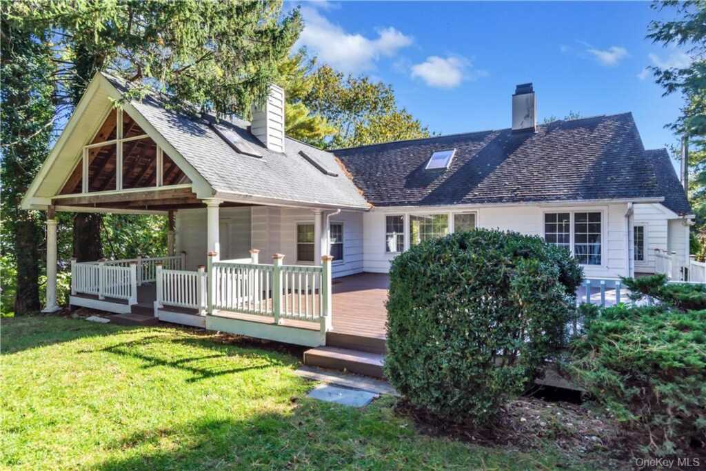 1058 Wilmot Road, New Rochelle, NY 10583