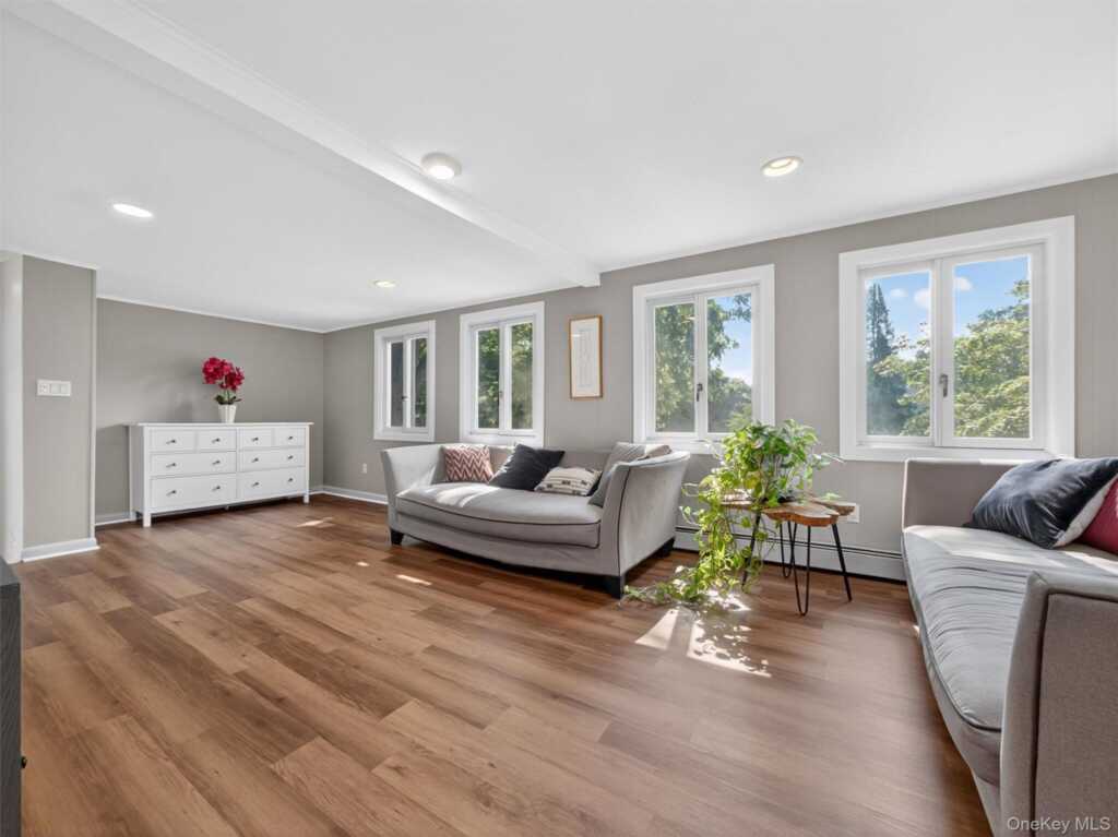519 Haverstraw Road, Suffern, NY 10901 - Photo 36 of 48