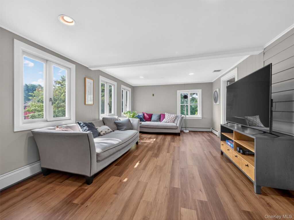 519 Haverstraw Road, Suffern, NY 10901 - Photo 37 of 48