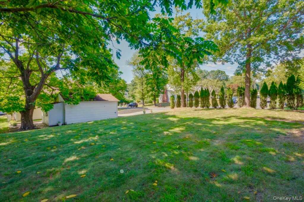 74 Oldert Drive, Pearl River, NY 10965 - Photo 4 of 27