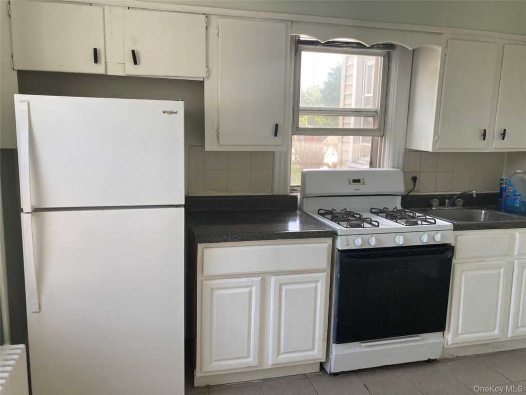 21 Congress Street, Unit #2, New Rochelle, NY 10801 - Photo 5 of 10