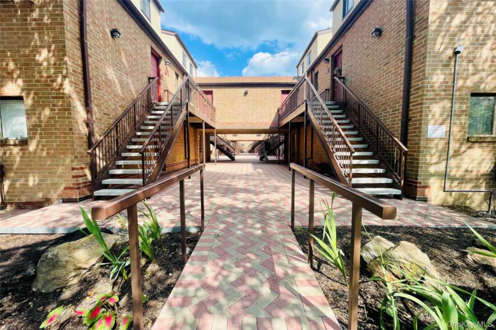 50 Dekalb Avenue, Unit #S1, White Plains, NY 10605 - Photo 3 of 17
