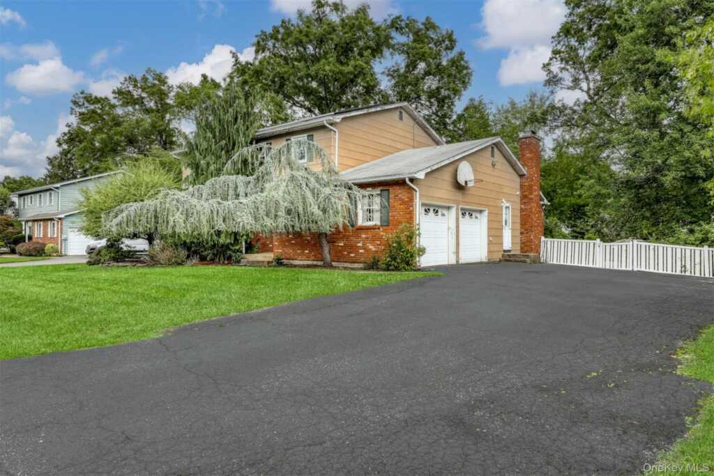 40 Ruth Drive, New City, NY 10956 - Photo 2 of 24