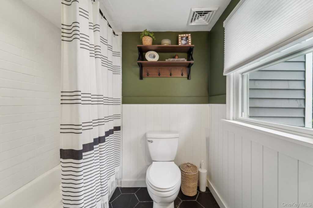 74 Lincoln Avenue, Pearl River, NY 10965 - Photo 27 of 50