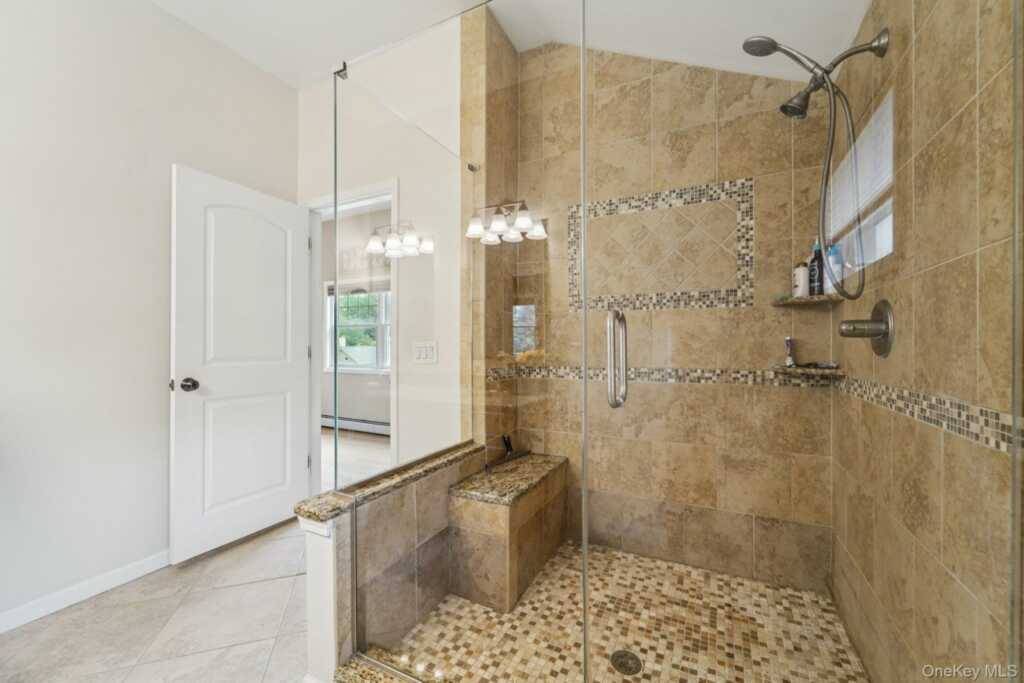 74 Lincoln Avenue, Pearl River, NY 10965 - Photo 36 of 50