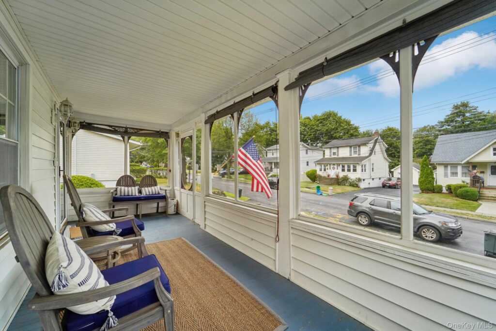 74 Lincoln Avenue, Pearl River, NY 10965 - Photo 5 of 50
