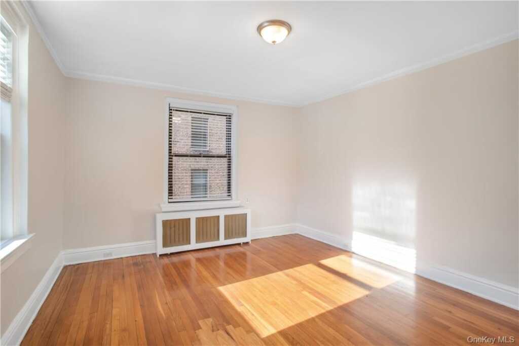 234 Martine Avenue, Unit #4J, White Plains, NY 10601 - Photo 11 of 21