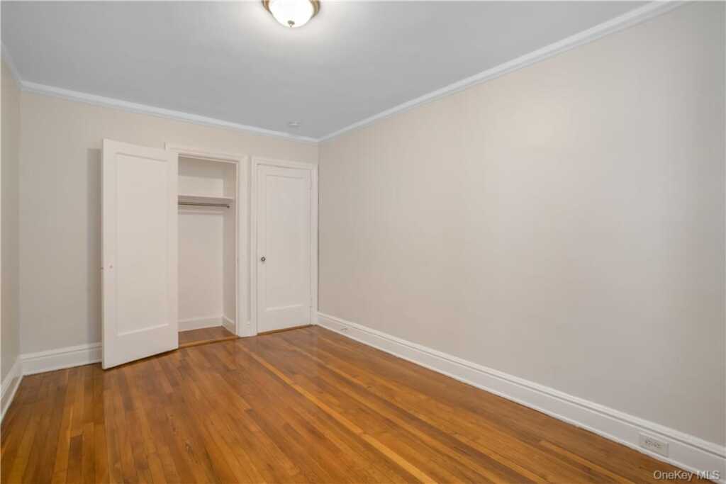 234 Martine Avenue, Unit #4J, White Plains, NY 10601 - Photo 16 of 21