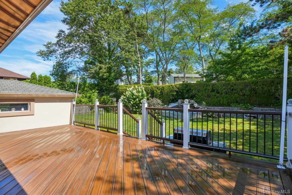 34 Kensington Oval, New Rochelle, NY 10805 - Photo 7 of 48