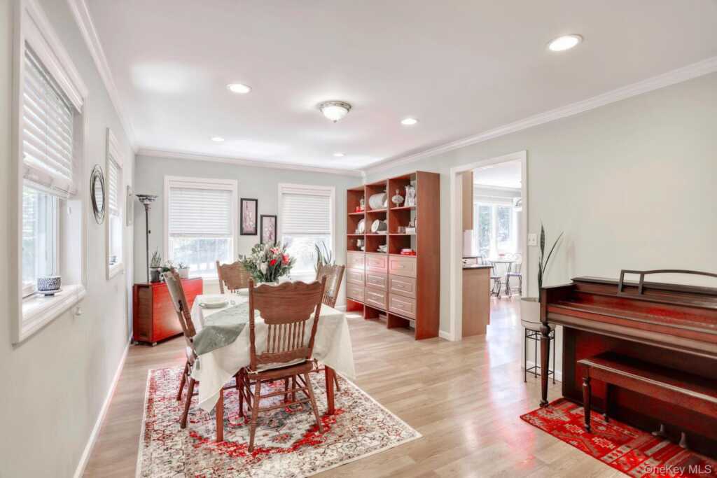 96 Collyer Avenue, New City, NY 10956 - Photo 11 of 38