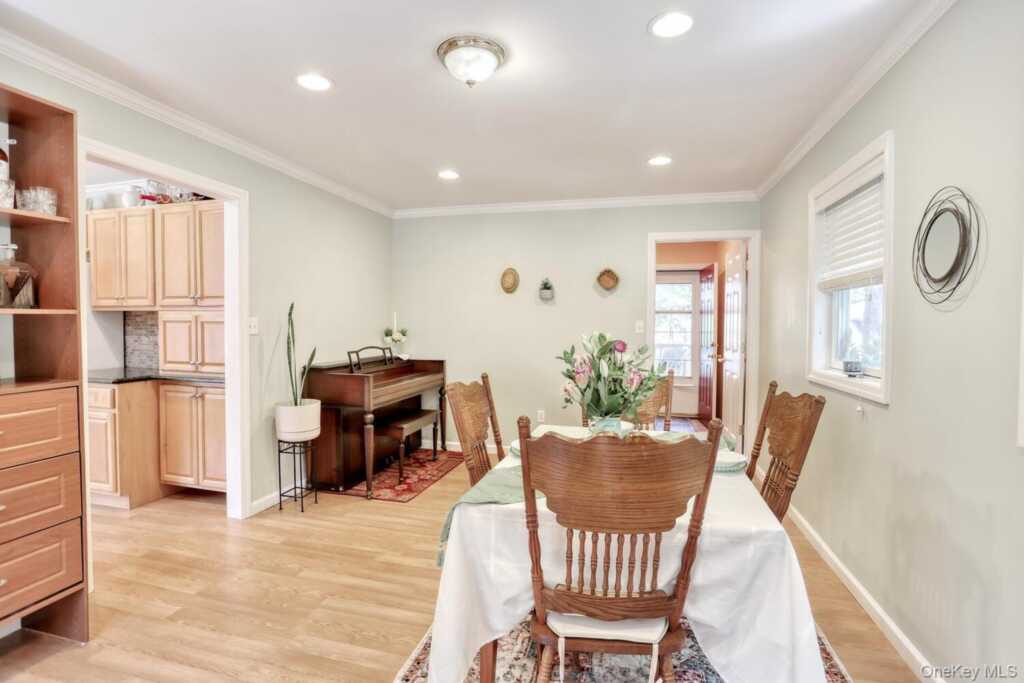96 Collyer Avenue, New City, NY 10956 - Photo 12 of 38