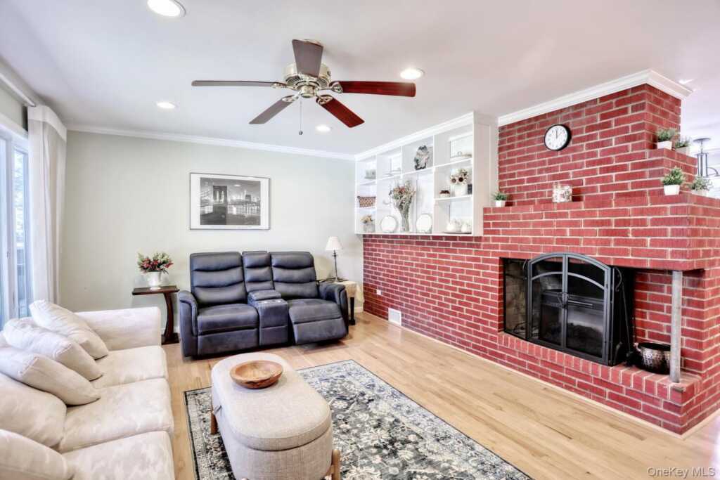96 Collyer Avenue, New City, NY 10956 - Photo 15 of 38