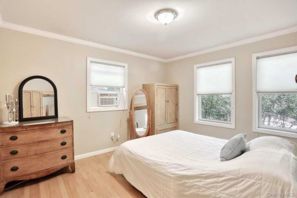 96 Collyer Avenue, New City, NY 10956 - Photo 16 of 38