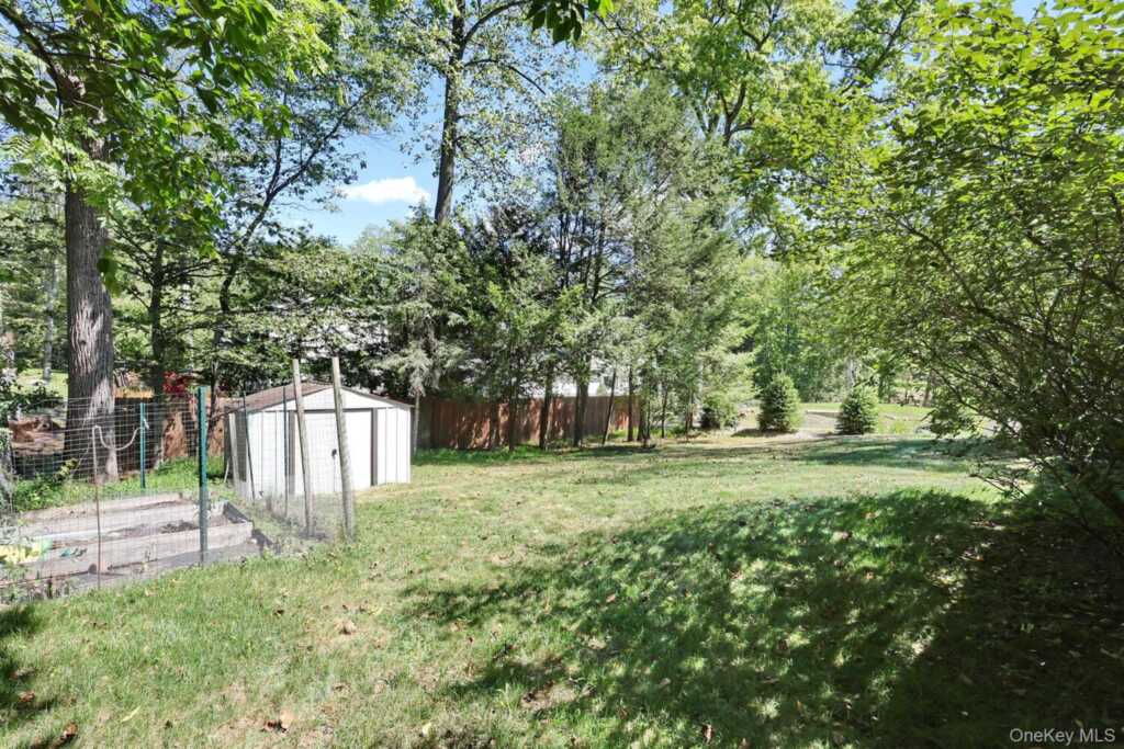 96 Collyer Avenue, New City, NY 10956 - Photo 30 of 38