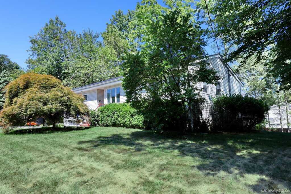 96 Collyer Avenue, New City, NY 10956 - Photo 37 of 38