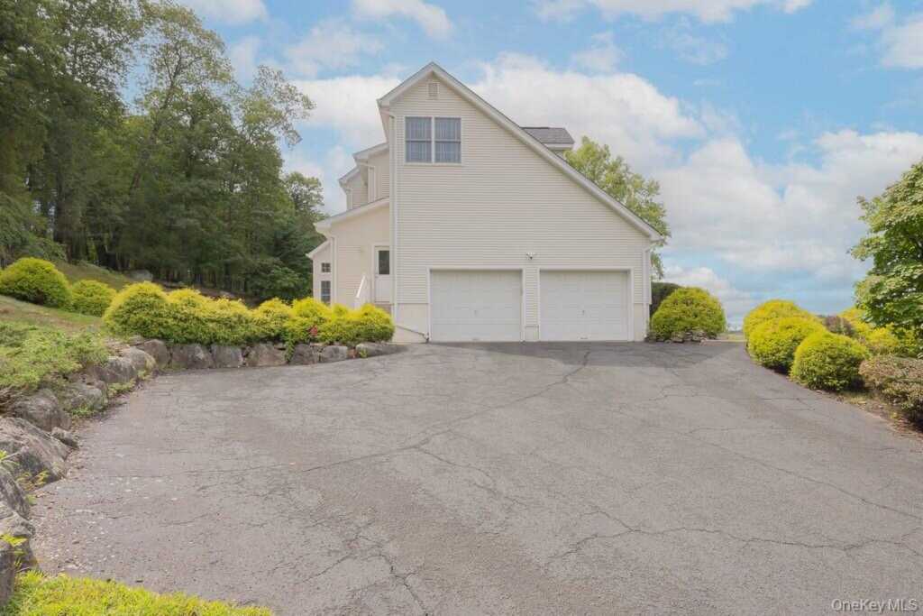 36 Dickens Street, Stony Point, NY 10980 - Photo 5 of 48