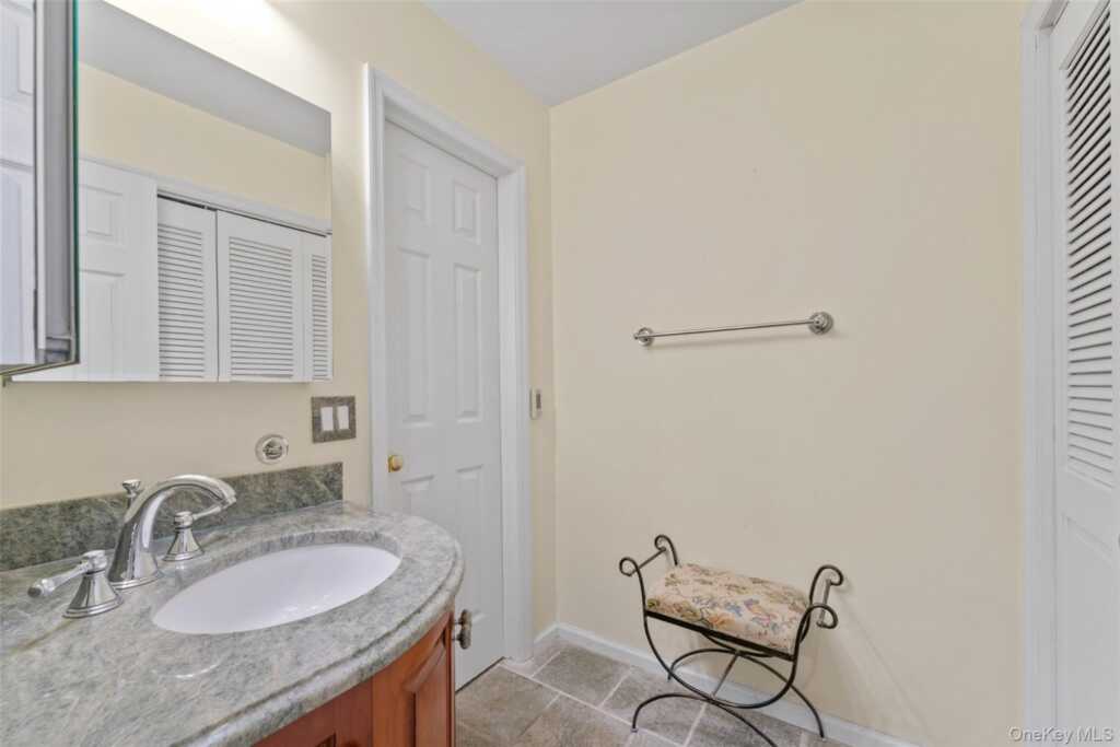 114 Oxford Road, New Rochelle, NY 10804 - Photo 14 of 29