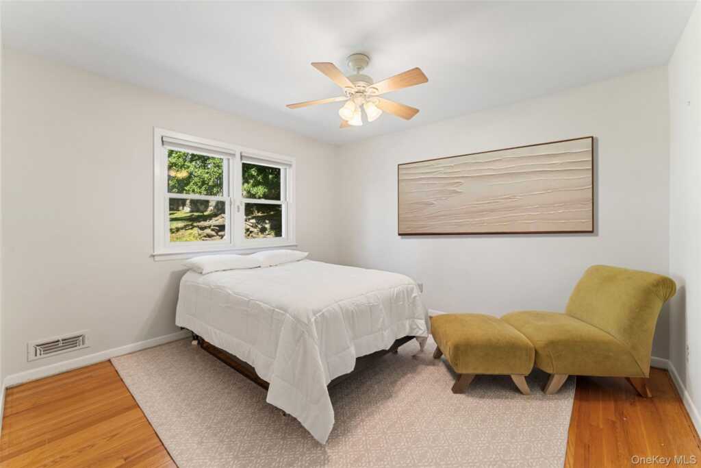 114 Oxford Road, New Rochelle, NY 10804 - Photo 15 of 29