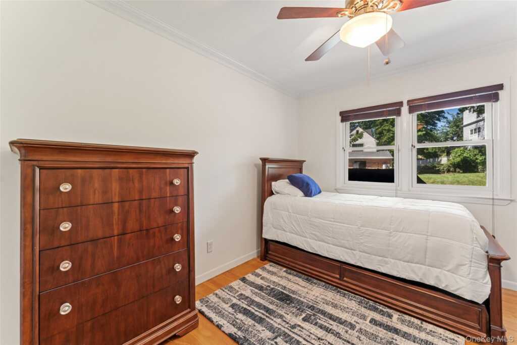 114 Oxford Road, New Rochelle, NY 10804 - Photo 16 of 29