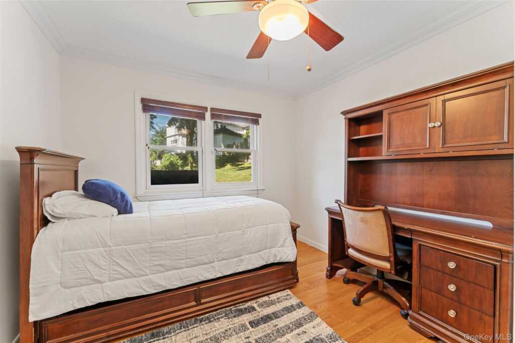 114 Oxford Road, New Rochelle, NY 10804 - Photo 17 of 29