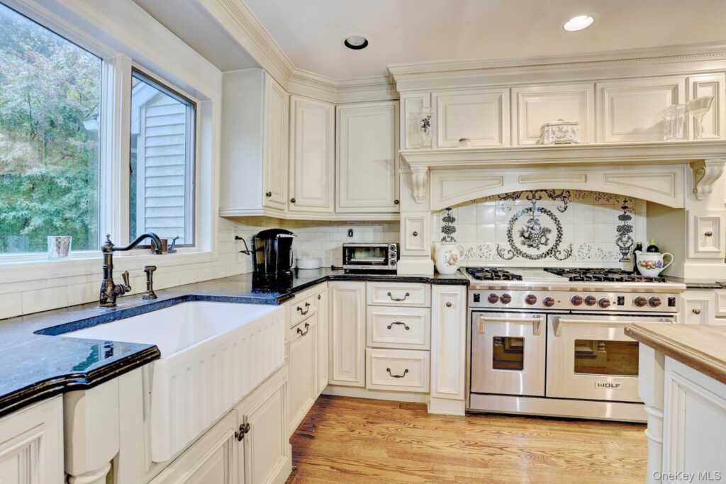 6 Tor Terrace, New City, NY 10956 - Photo 10 of 23