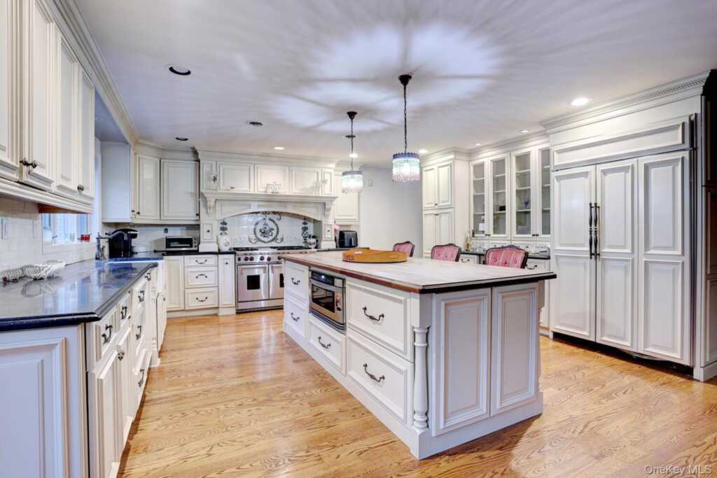 6 Tor Terrace, New City, NY 10956 - Photo 11 of 23