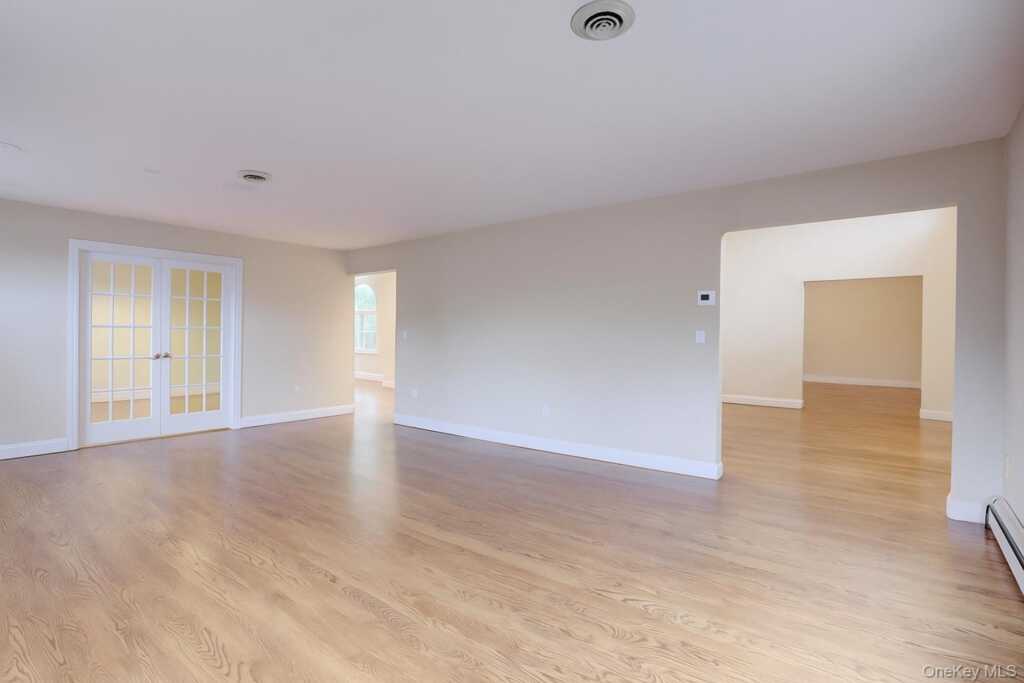 6 Tor Terrace, New City, NY 10956 - Photo 9 of 23