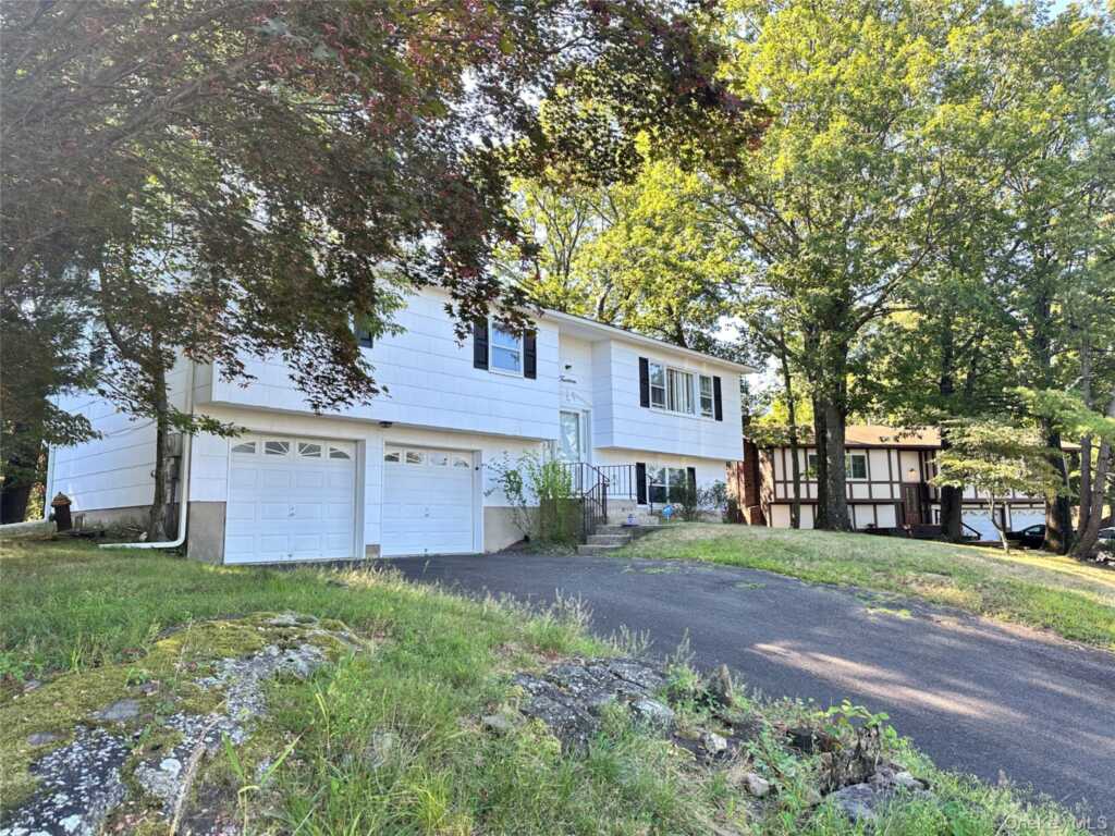 14 Delaware Drive, Nyack, NY 10960