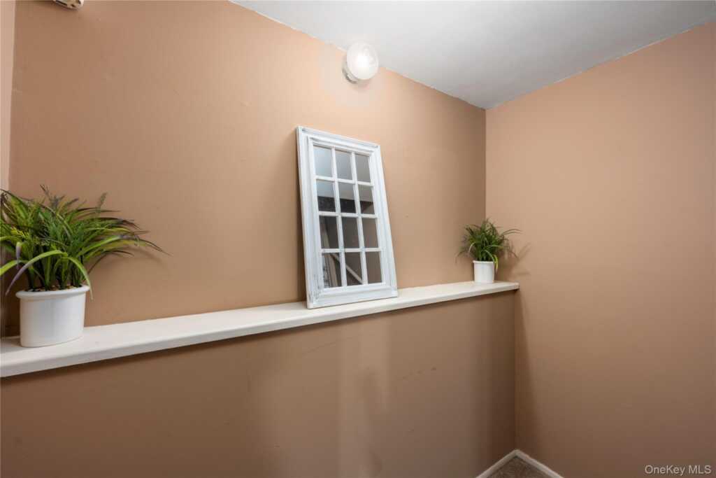 107 Treetop Circle, Nanuet, NY 10954 - Photo 27 of 48