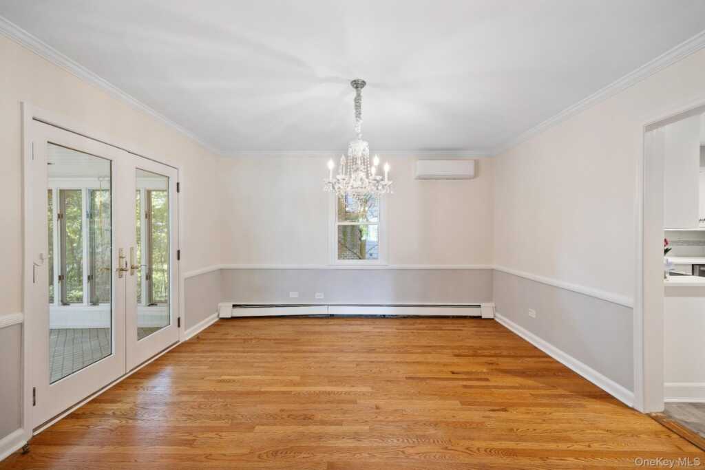 1 Blackthorn Lane, White Plains, NY 10606 - Photo 8 of 28